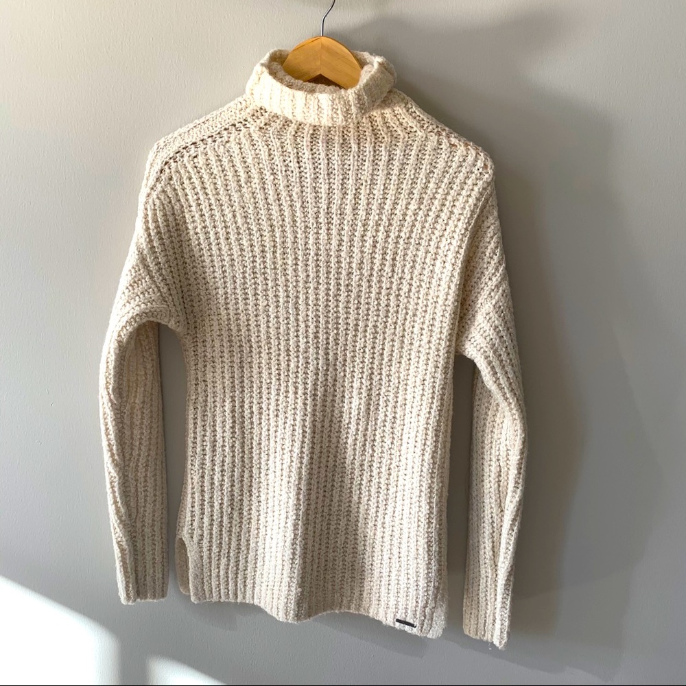 Abercrombie & Fitch Funnel Neck Sweater - Small